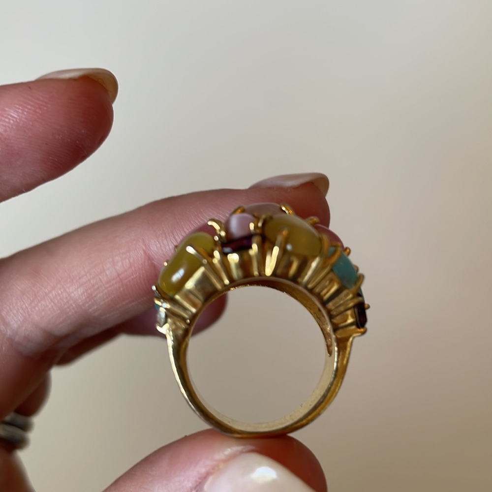 Fun multi-colored cocktail ring - Picture 3 of 4